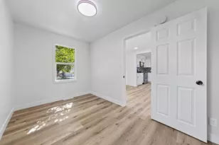 621 White Bear Ave N, Saint Paul, MN 55106 - Photo 17