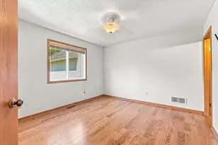 25706 18th St W, Zimmerman, MN 55398 - Photo 23