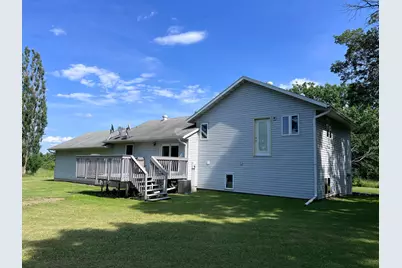 801 Jefferson Avenue N, Sebeka, MN 56477 - Photo 3