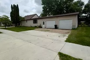 306 SW Brown St, Verndale, MN 56481 - Photo 1