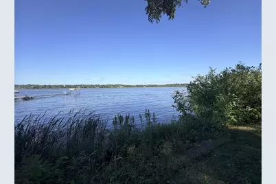168 Peninsula Road, Medicine Lake, MN 55441 - Photo 9