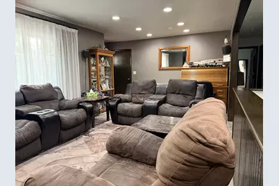 598 Prospect Avenue, Windom, MN 56101 - Photo 5