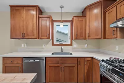 5570 Schutta Road, Shoreview, MN 55126 - Photo 7