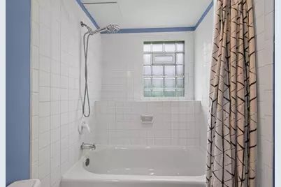5570 Schutta Road, Shoreview, MN 55126 - Photo 19