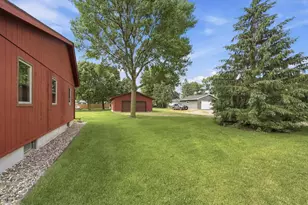 1017 9th St, Gaylord, MN 55334 - Photo 35