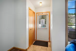 506 Lovell Ave, Roseville, MN 55113 - Photo 5
