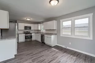 2104 Fair St, Mankato, MN 56001 - Photo 11