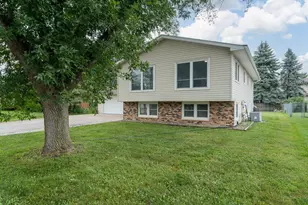 2104 Fair St, Mankato, MN 56001 - Photo 3