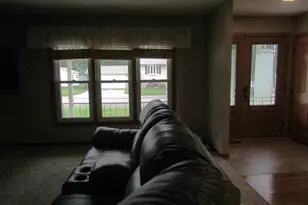 407 Eichelberger Ave, Montevideo, MN 56265 - Photo 3
