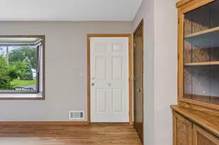 3319 75th St E, Inver Grove Heights, MN 55076 - Photo 5