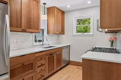 2221 Selby Avenue, Saint Paul, MN 55104 - Photo 9