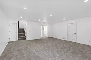 926 Galtier St, Saint Paul, MN 55117 - Photo 21