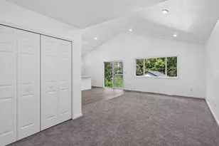 926 Galtier St, Saint Paul, MN 55117 - Photo 5