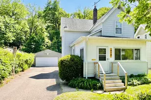 418 Belvidere St E, Saint Paul, MN 55107 - Photo 1