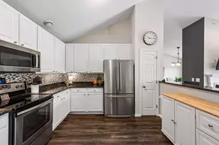 2782 Spy Glass Dr, Chaska, MN 55318 - Photo 15