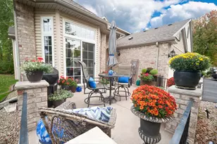 7013 Connelly Ct, Savage, MN 55378 - Photo 7