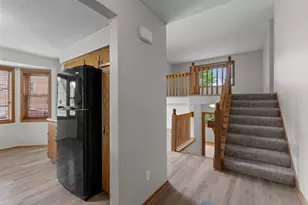 1009 Gramsey Pl, Burnsville, MN 55306 - Photo 11