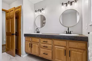 402 Sierra Pl, Roberts, WI 54023 - Photo 27