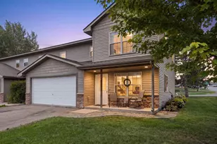 402 Sierra Pl, Roberts, WI 54023 - Photo 1