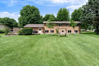 1807 9th, Austin, MN 55912 - Photo 11
