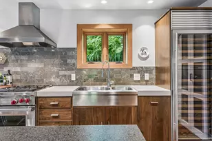 747 Kenwood Pkwy, Minneapolis, MN 55403 - Photo 27
