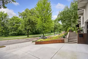 747 Kenwood Pkwy, Minneapolis, MN 55403 - Photo 65
