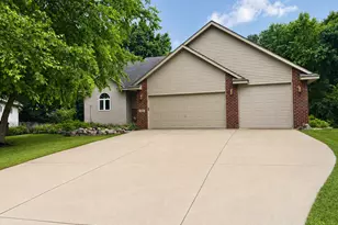 856 Bridle Creek Ln, Jordan, MN 55352 - Photo 1
