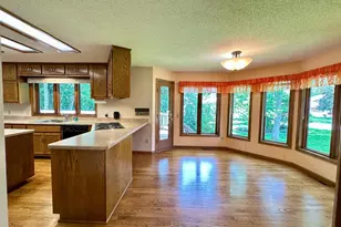 9881 170th St W, Lakeville, MN 55044 - Photo 5