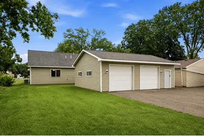 210 S Chestnut Street, Belle Plaine, MN 56011 - Photo 27