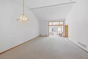 14516 Eureka Ct, Apple Valley, MN 55124 - Photo 5