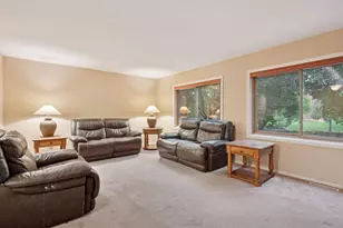 1603 Raindrop Dr, Eagan, MN 55121 - Photo 3