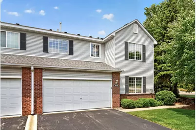 9649 Peony Lane N #1110, Maple Grove, MN 55311 - Photo 5
