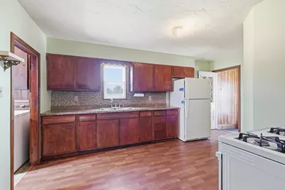 210 W Church Street, Belle Plaine, MN 56011 - Photo 9
