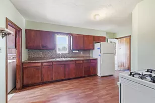 210 W Church St, Belle Plaine, MN 56011 - Photo 9