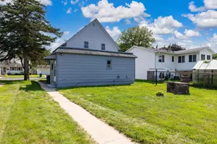 210 W Church St, Belle Plaine, MN 56011 - Photo 25