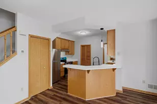 2255 Ranchview Ln N, Plymouth, MN 55447 - Photo 7