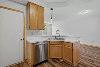 2255 Ranchview Lane N #14, Plymouth, MN 55447 - Photo 9