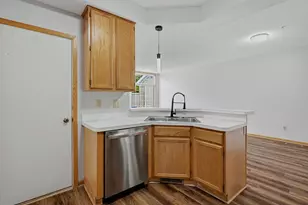 2255 Ranchview Ln N, Plymouth, MN 55447 - Photo 9