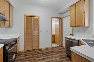 2255 Ranchview Ln N, Plymouth, MN 55447 - Photo 11