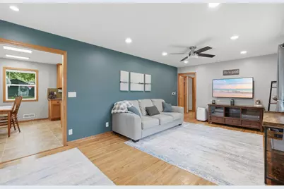 8804 Greenway Avenue S, Cottage Grove, MN 55016 - Photo 5