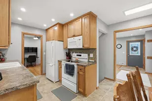 8804 Greenway Ave S, Cottage Grove, MN 55016 - Photo 13