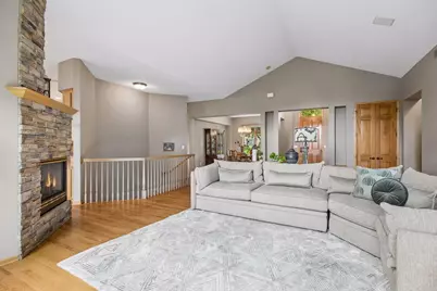 15316 Boulder Pointe Road, Eden Prairie, MN 55347 - Photo 7