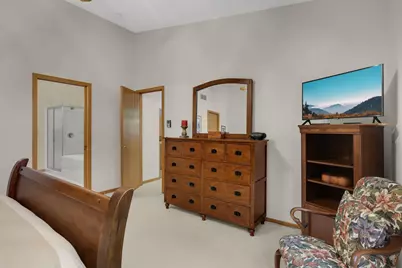 7081 Crowne Oak Road, Eden Prairie, MN 55344 - Photo 19