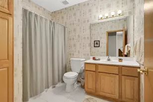 7081 Crowne Oak Rd, Eden Prairie, MN 55344 - Photo 31