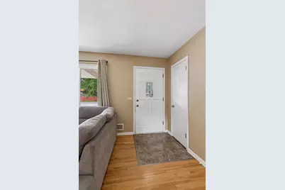 6718 36th Avenue N, Crystal, MN 55427 - Photo 5