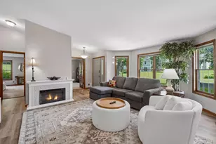 1729 Donegal Dr, Woodbury, MN 55125 - Photo 3