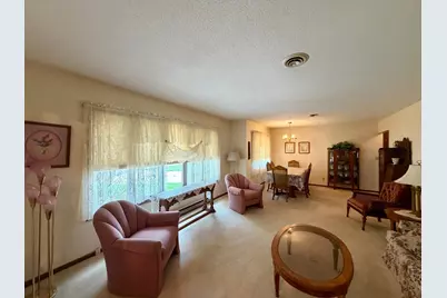 1111 Elm Cove, Luverne, MN 56156 - Photo 9