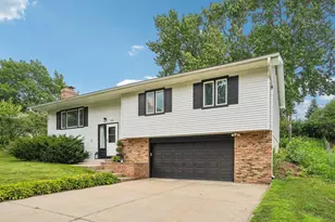 1880 Gold Trail, Eagan, MN 55122 - Photo 3