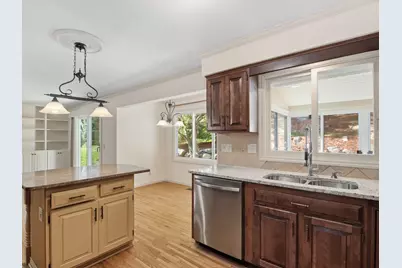 7735 Tanglewood Court, Edina, MN 55439 - Photo 7