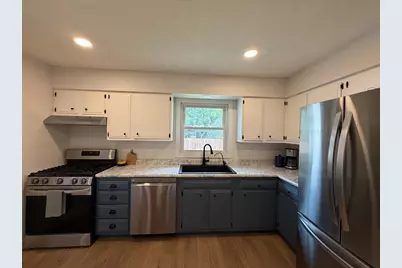 209 E Barck Avenue, Luverne, MN 56156 - Photo 9